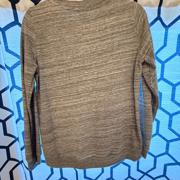 GAP Heathered Gray Logo Sweater - Picture 2 of 4